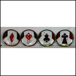 НЕМУХИН Владимир Николаевич (1925–2016) Серия «Театральная» из четырех тарелок. Черва, Трефа, Пика, Бубна. 2001–2002