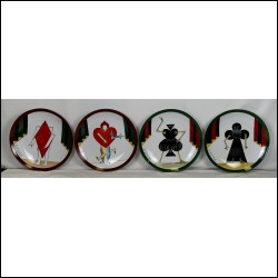 НЕМУХИН Владимир Николаевич (1925–2016) Серия «Театральная» из четырех тарелок. Черва, Трефа, Пика, Бубна. 2001–2002